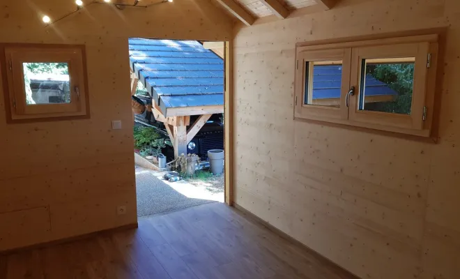  2019 Juin - Chalet de jardin bois haut de gamme à Vimines (Savoie – 73), Chambéry, STRUCTURES BOIS & Compagnie