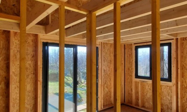 Construction d'une micro maison en ossature bois de 20m² sur 2 niveaux au Montcel en (Savoie-73)