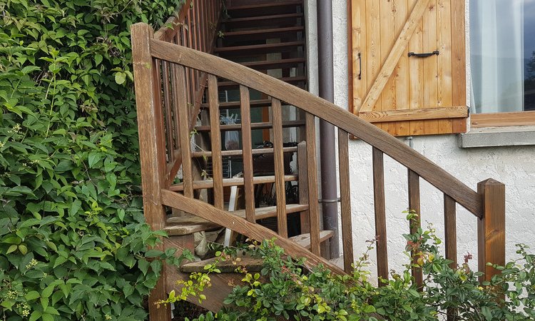 Rénovation d’un escalier bois extérieur – Crolles (Isère – 38)
