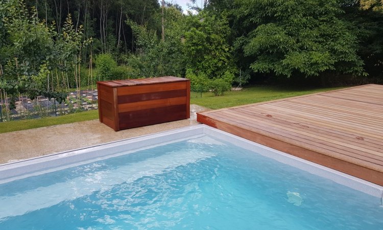 Habillage d'une structure mobile de piscine  + Trappe pool house + coffre de rangement en bois exotique à St Pierre de Chandieu (Rhône - 69)